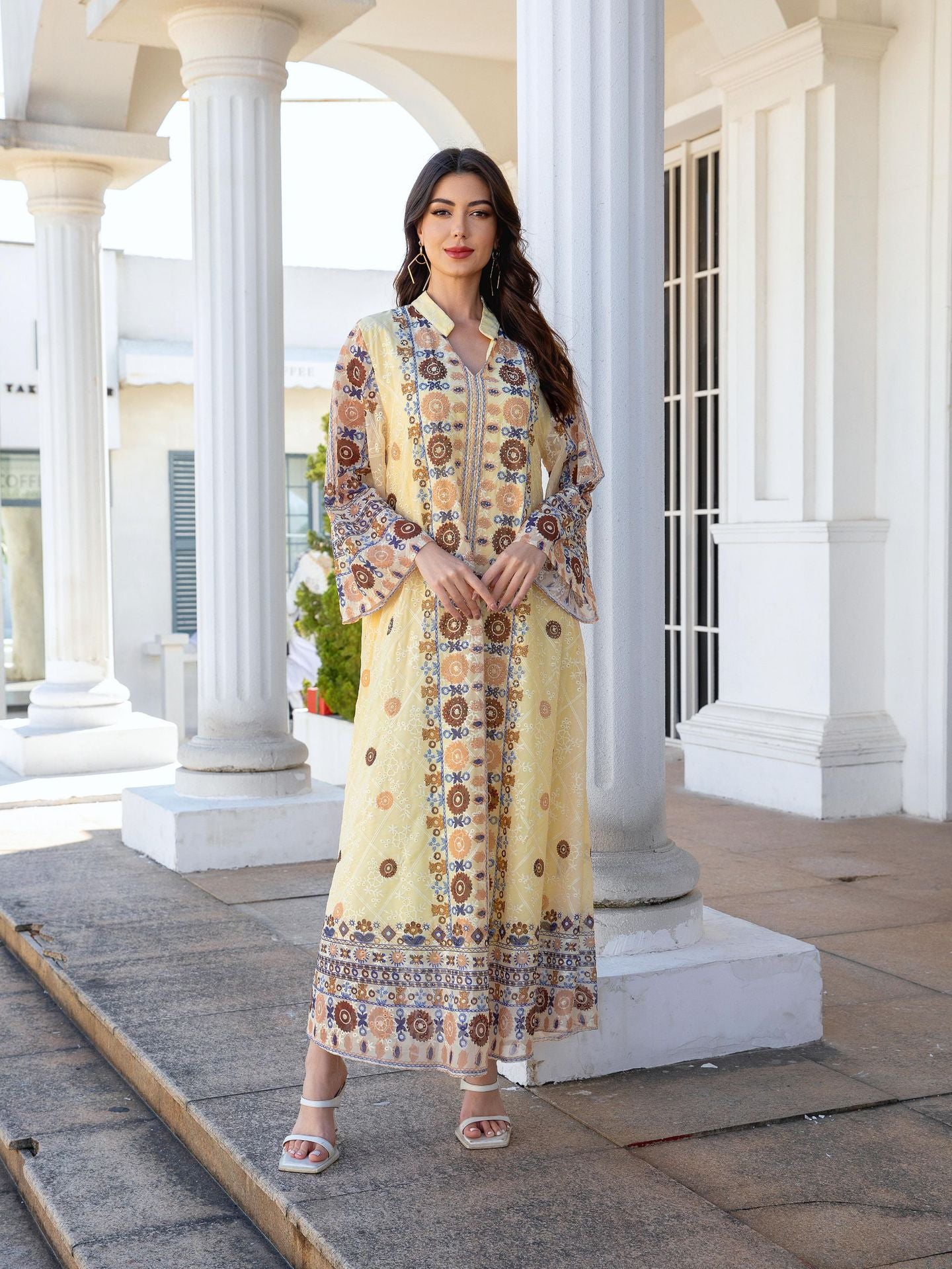 Elegant Embroidered Chiffon Abaya – Luxury Printed Maxi Dress with Rhinestones Secondary image